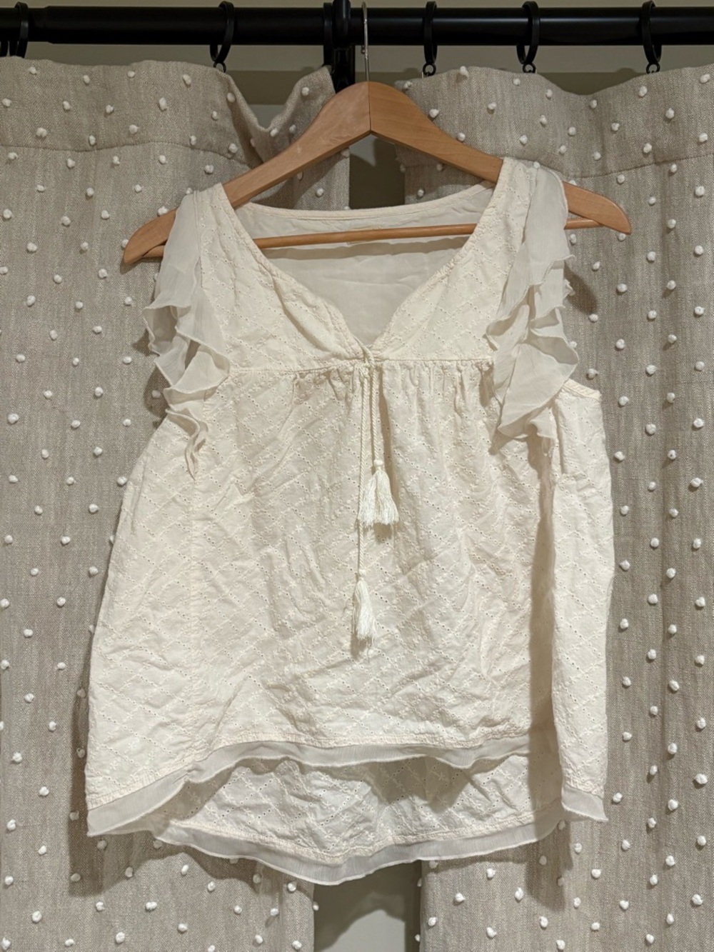 Hollister Women's Cream Ruffle Tie-Front Eyelet Tank
